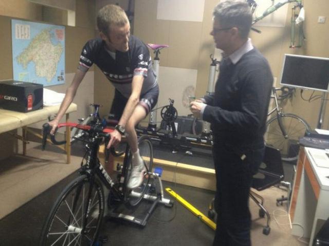 Велосипедист с редчайшим генетическим заболеванием - полное отсутствие жира в организме MDP-синдром, Том Станифорд, без жира, велосипедист