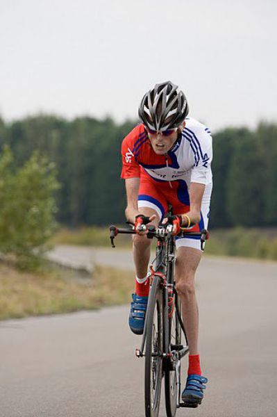 Велосипедист с редчайшим генетическим заболеванием - полное отсутствие жира в организме MDP-синдром, Том Станифорд, без жира, велосипедист