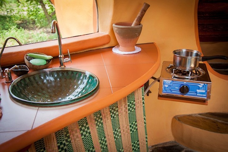 Мужчина построил дом своей мечты за полтора месяца, потратив всего 9000 долларов дом за 9 000 долларов, Стив Арин, дом в Таиланде своими руками